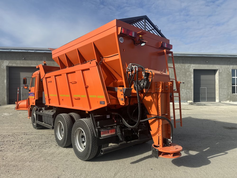 Пескоразбрасыватель УМЗ ПР-7К Пескоразбрасыватель УМЗ ПР-7К