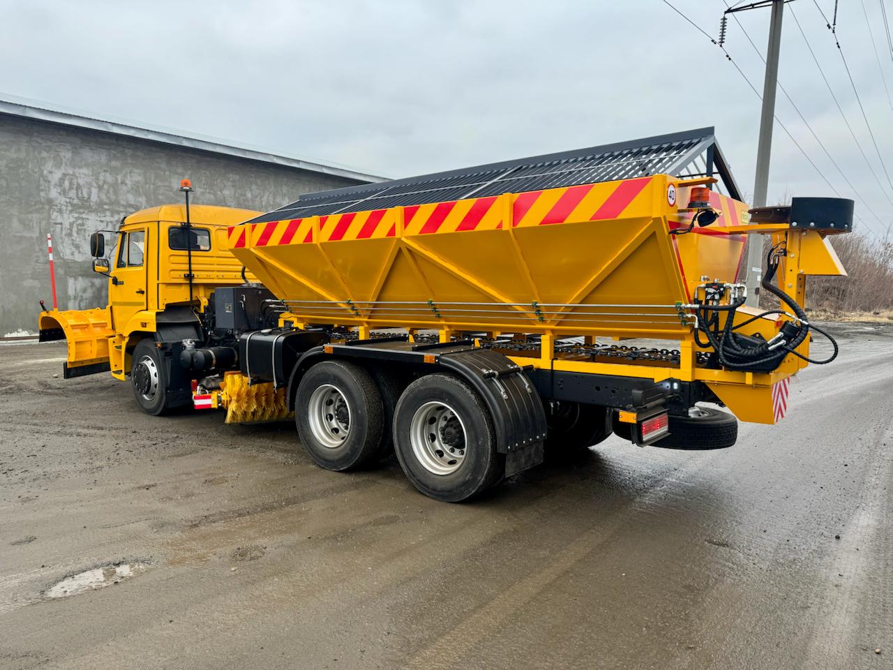 Комбинированная дорожная машина КДМ 65115 9110К9