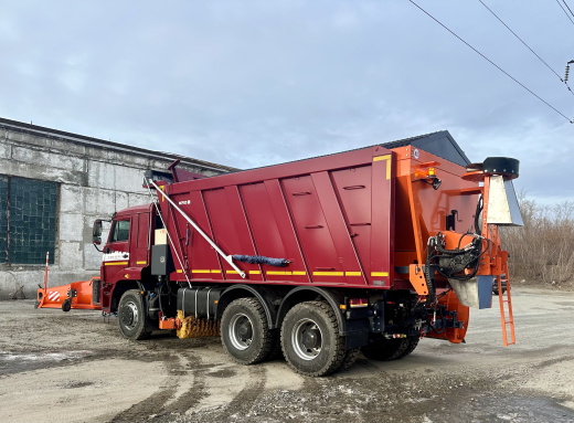 Комбинированная дорожная машина КДМ 6520 9110К6 Комбинированная дорожная машина КДМ 6520 9110К6