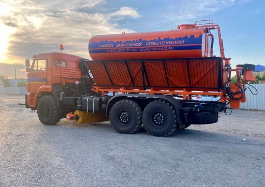 Комбинированная дорожная машина КДМ КАМАЗ 43118 6х6 Комбинированная дорожная машина КДМ КАМАЗ 43118 6х6