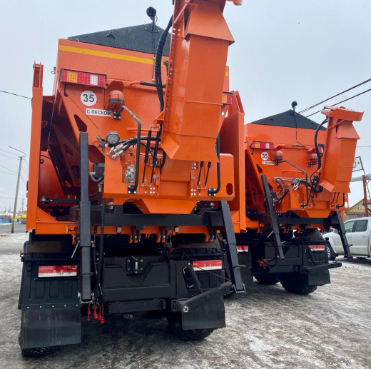 Комбинированная дорожная машина КДМ КАМАЗ 43118 самосвал 6х6 Комбинированная дорожная машина КДМ КАМАЗ 43118 самосвал 6х6