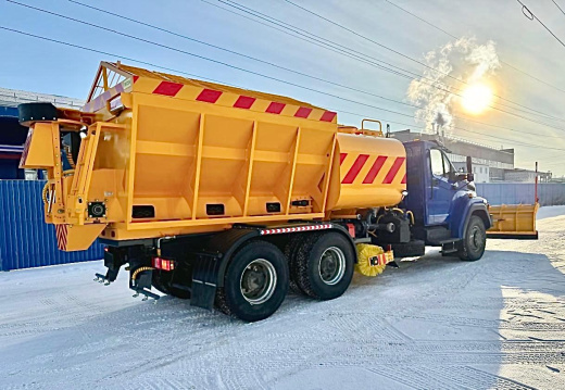 Аэродромная комбинированная дорожная машина КДМ на шасси УРАЛ NEXT 6x4