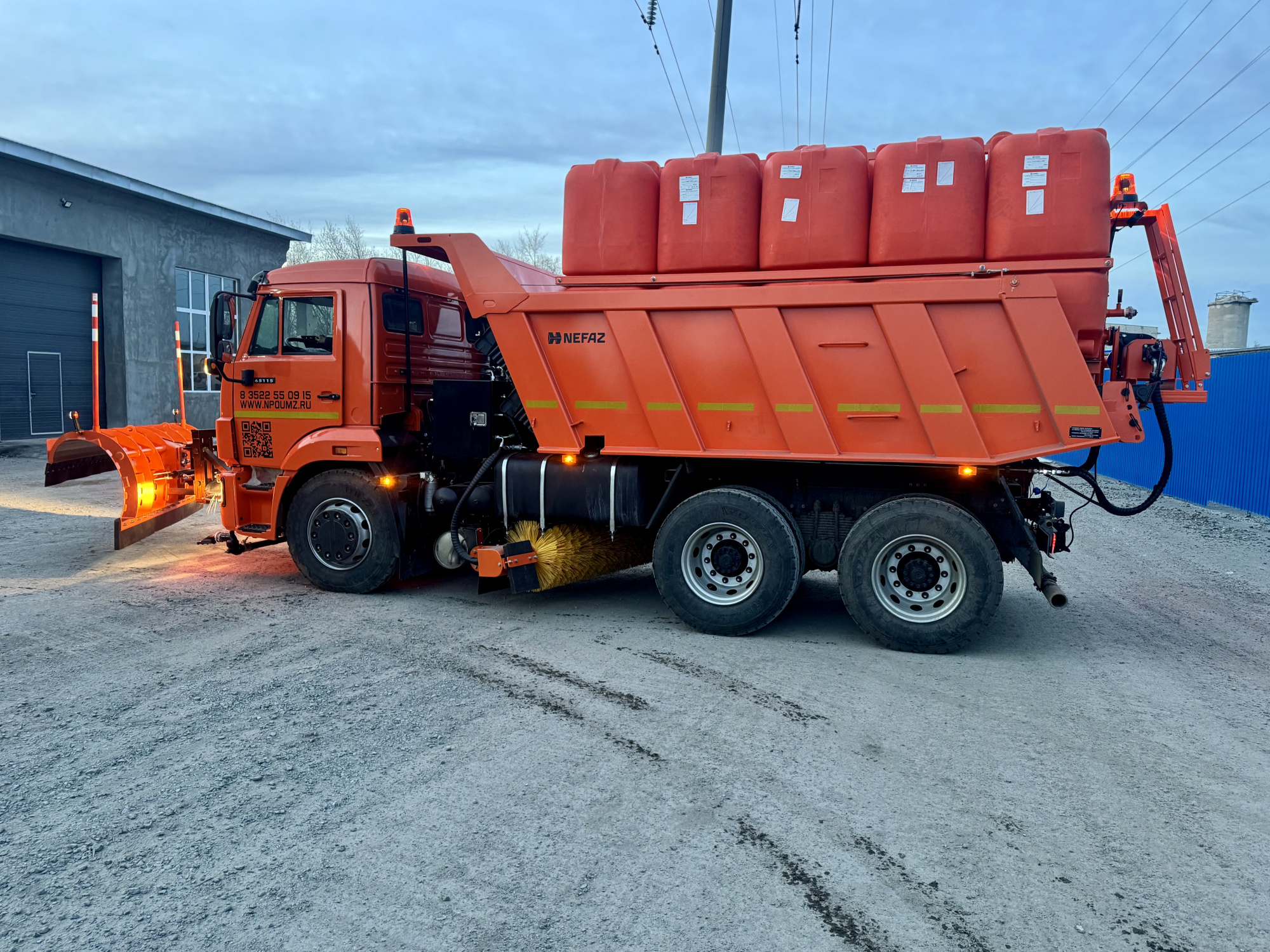 Поливомоечный автомобиль КАМАЗ 65115 (9110К2)