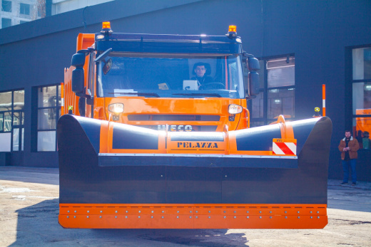 Скоростной отвал КДМ  PELAZZA LK350 Скоростной отвал КДМ  PELAZZA LK350